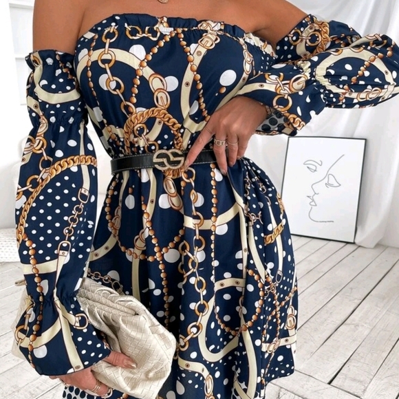 New🎀 Chain Print Dress Without Belt - Picture 2 of 6